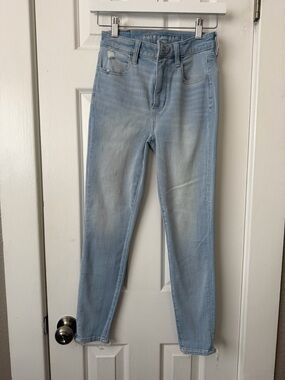American Eagle Outfitters Light Wash High-Rise Skinny Jeans